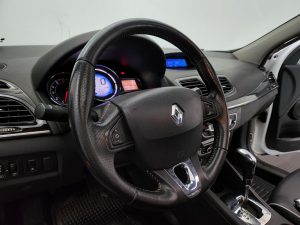 RENAULT MEGANE III PRIVILEGE 2.0 16V PLUS 2014