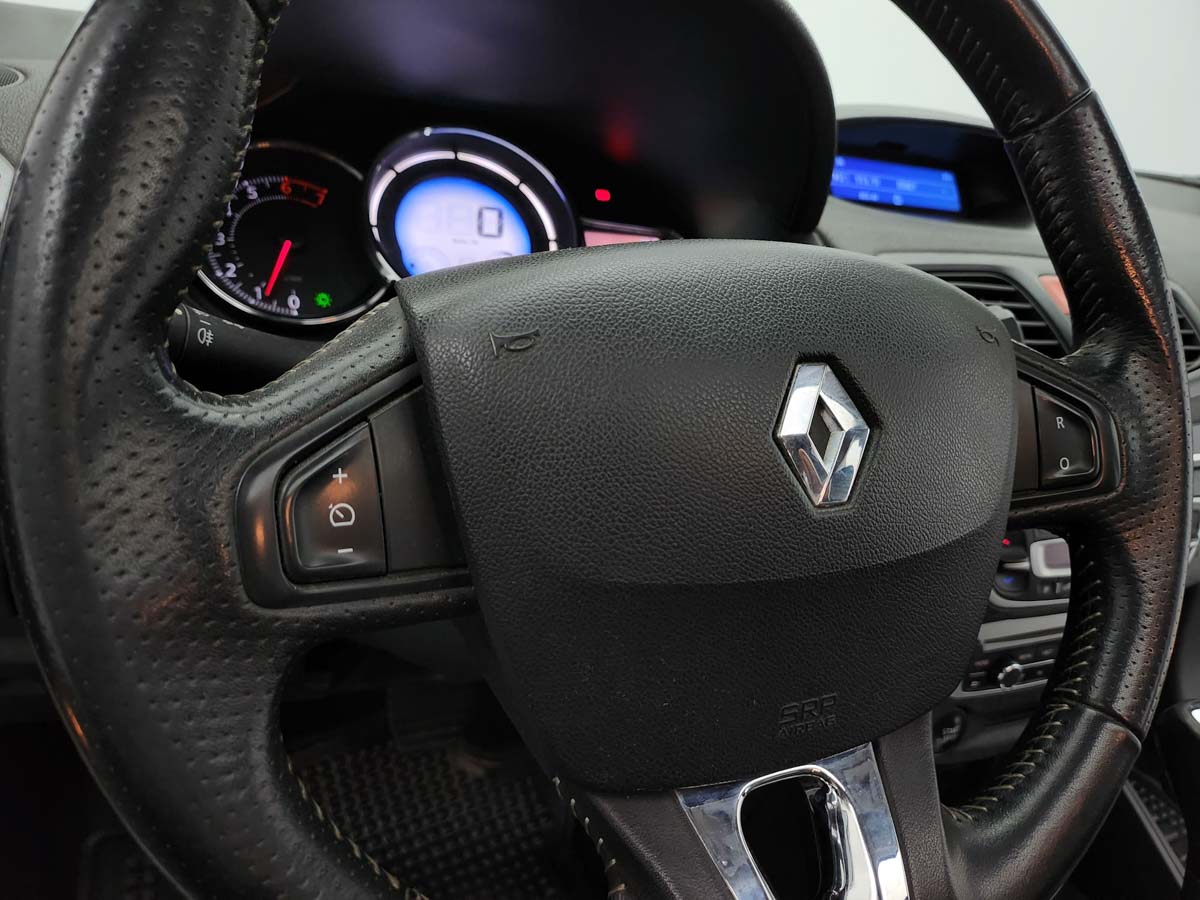 RENAULT MEGANE III PRIVILEGE 2.0 16V PLUS 2014