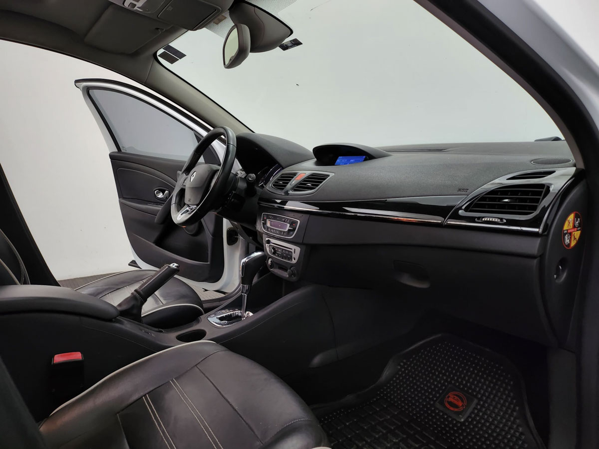 RENAULT MEGANE III PRIVILEGE 2.0 16V PLUS 2014