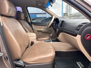 HYUNDAI SANTA FE 2.4 AT 4X4 7 PASAJEROS 2011