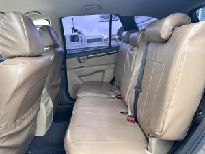 HYUNDAI SANTA FE 2.4 AT 4X4 7 PASAJEROS 2011