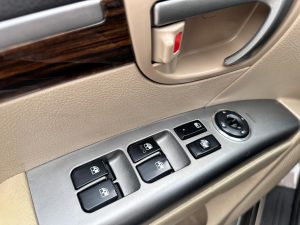 HYUNDAI SANTA FE 2.4 AT 4X4 7 PASAJEROS 2011