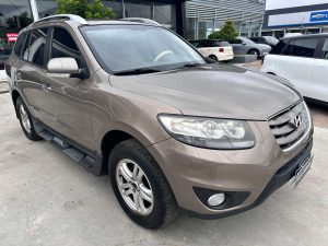 HYUNDAI SANTA FE 2.4 AT 4X4 7 PASAJEROS 2011