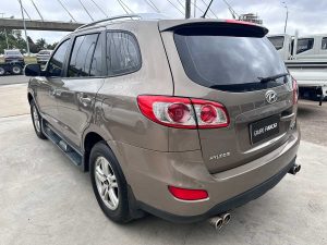 HYUNDAI SANTA FE 2.4 AT 4X4 7 PASAJEROS 2011