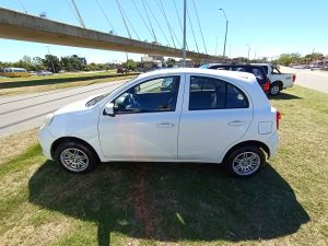 NISSAN MARCH MT 4PTS 1.6 FULL 2013
