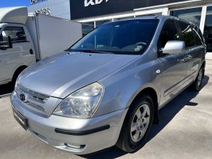 KIA CARNIVAL AT 3.8 V6 EXTRA FULL 7A PASAJEROS 2006
