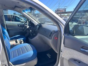 KIA CARNIVAL AT 3.8 V6 EXTRA FULL 7A PASAJEROS 2006