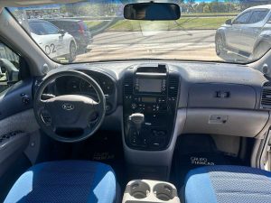 KIA CARNIVAL AT 3.8 V6 EXTRA FULL 7A PASAJEROS 2006