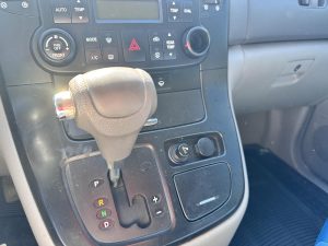 KIA CARNIVAL AT 3.8 V6 EXTRA FULL 7A PASAJEROS 2006