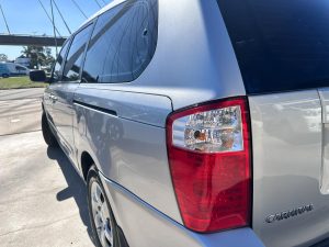 KIA CARNIVAL AT 3.8 V6 EXTRA FULL 7A PASAJEROS 2006