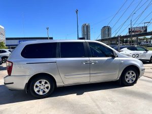 KIA CARNIVAL AT 3.8 V6 EXTRA FULL 7A PASAJEROS 2006