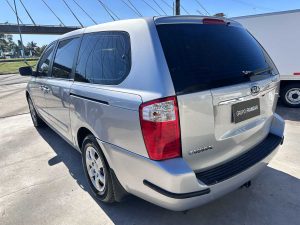KIA CARNIVAL AT 3.8 V6 EXTRA FULL 7A PASAJEROS 2006