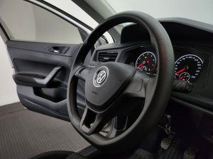 VOLKSWAGEN POLO TRENDLINE 1.6 MT 2021