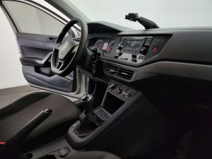 VOLKSWAGEN POLO TRENDLINE 1.6 MT 2021