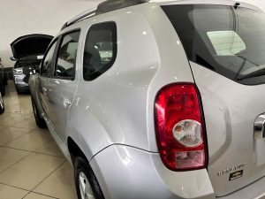 RENAULT DUSTER PRIVILEGE 2.0 4X2 FULL 2015