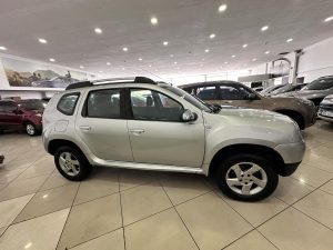 RENAULT DUSTER PRIVILEGE 2.0 4X2 FULL 2015
