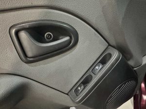 RENAULT CLIO 1.2 AUTHENTIC FULL 2008