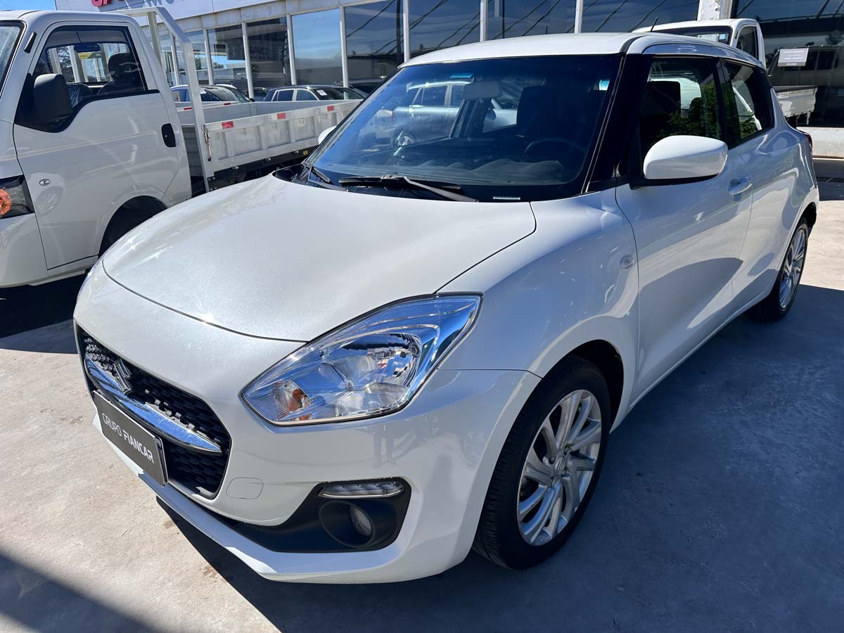 SUZUKI SWIFT GL HYBRID MT 5PTS 2022