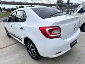 RENAULT LOGAN AUTHENITQUE 1.6 SEDAN 4PTS 2018