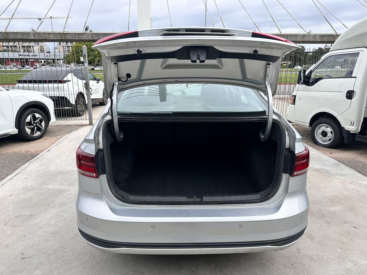 VOLKSWAGEN VIRTUS COMFORTLINE 1.6 SEDAN MT 2019