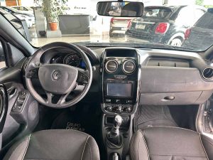 RENAULT DUSTER PRIVILEGE 2.0 MT 4X2 2018