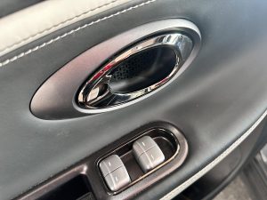 JAC YTTERBY ELECTRICO AT EXTRA FULL 2026