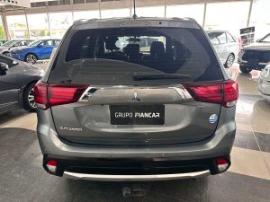 MITSUBISHI OUTLANDER 2.0 AT 4X2 JAPONES 2016