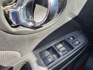 NISSAN VERSA ADVANCE EXTRA FULL 1.6 MT 4PTS 2015