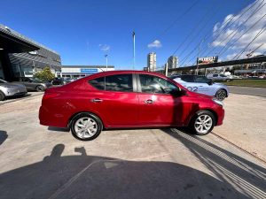 NISSAN VERSA ADVANCE EXTRA FULL 1.6 MT 4PTS 2015