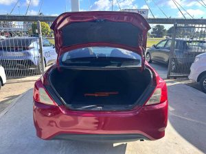 NISSAN VERSA ADVANCE EXTRA FULL 1.6 MT 4PTS 2015