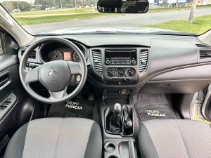 MITSUBISHI L200 DC 4X4 2.4 NAFTA 2023