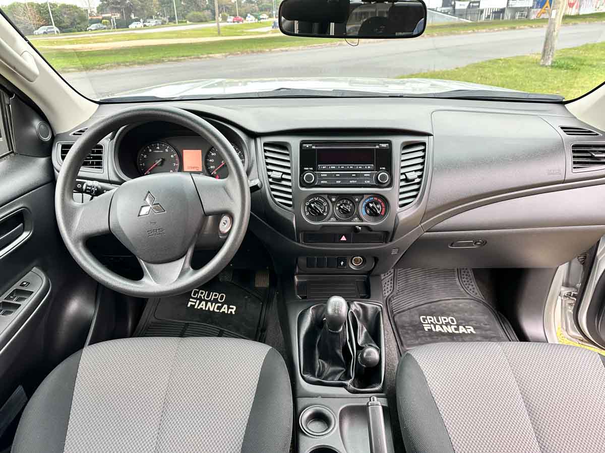 MITSUBISHI L200 DC 4X4 2.4 NAFTA 2023