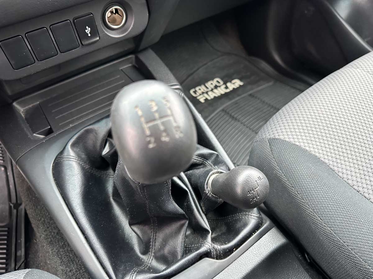 MITSUBISHI L200 DC 4X4 2.4 NAFTA 2023