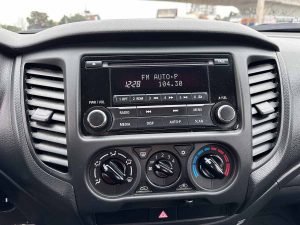 MITSUBISHI L200 DC 4X4 MT 2.4 NAFTA FULL 2023