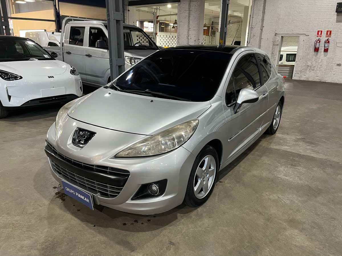 PEUGEOT 207 ACTIVE 1.4 MT 2011