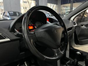 PEUGEOT 207 ACTIVE 1.4 MT 2011