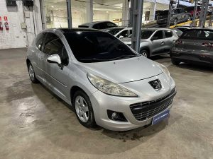 PEUGEOT 207 ACTIVE 1.4 MT 2011