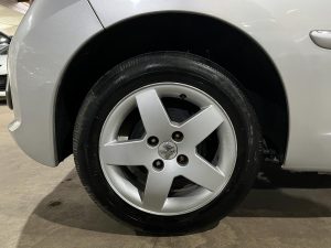 PEUGEOT 207 ACTIVE 1.4 MT 2011