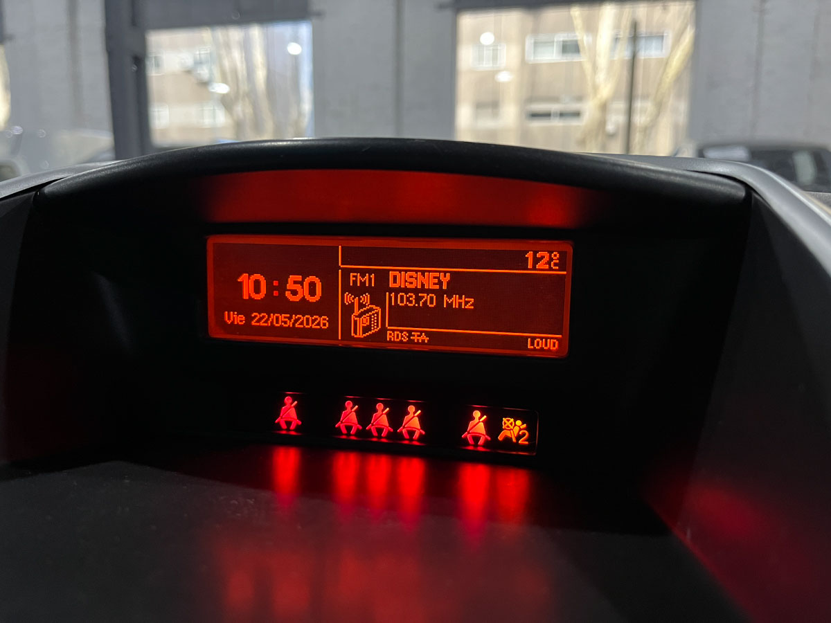 PEUGEOT 207 ACTIVE 1.4 MT 2011