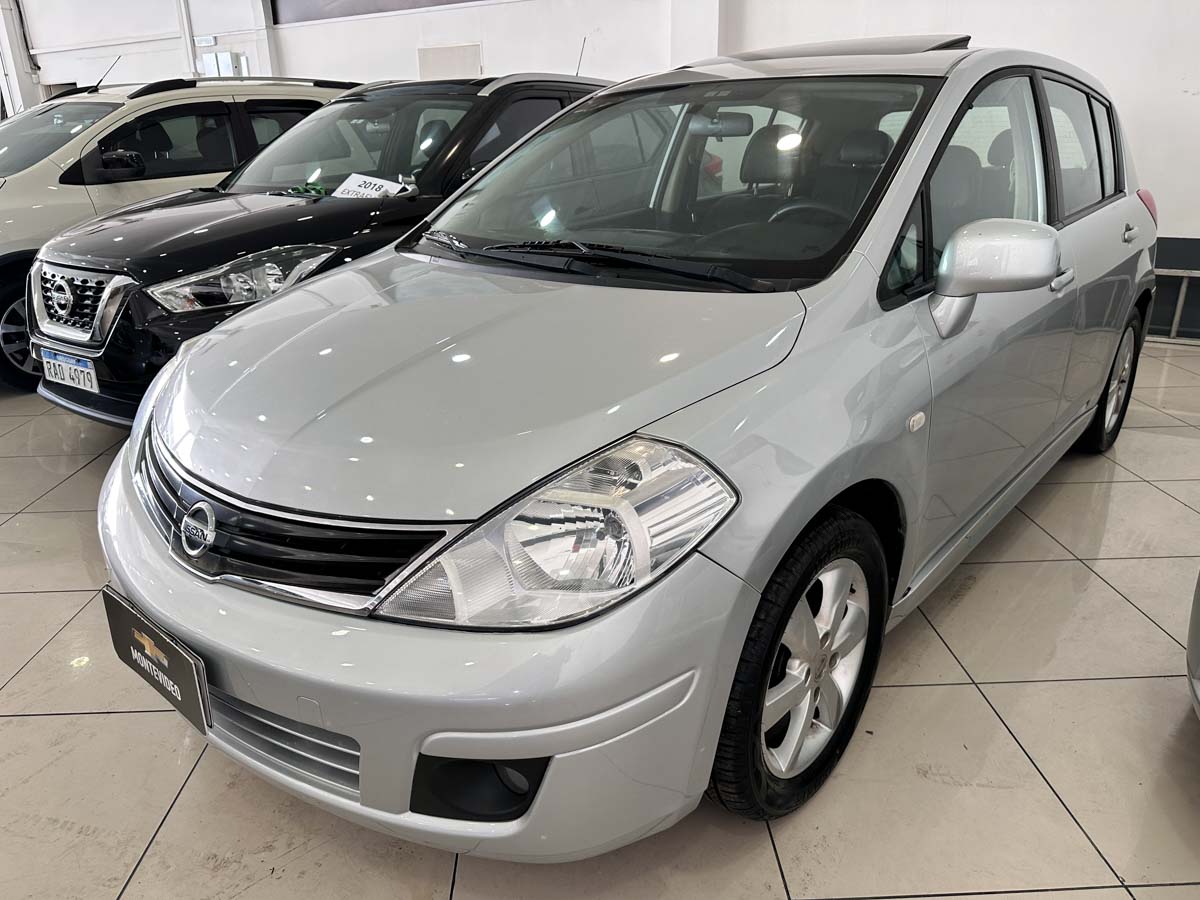 NISSAN TIIDA HB 1.8 AT EXTRA FULL 2013
