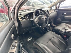 NISSAN TIIDA HB 1.8 AT EXTRA FULL 2013