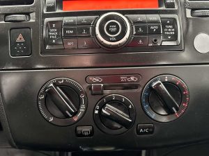 NISSAN TIIDA HB 1.8 AT EXTRA FULL 2013