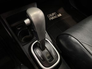 NISSAN TIIDA HB 1.8 AT EXTRA FULL 2013