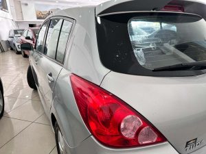 NISSAN TIIDA HB 1.8 AT EXTRA FULL 2013