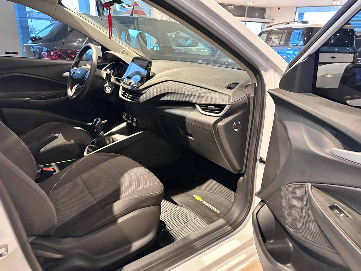 CHEVROLET ONIX PLUS 1.0L LT MT 2024