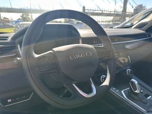 LYNK & CO 01 LOUDER PHEV HYBRID 1.5 TURBO AT 2025