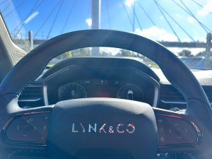 LYNK & CO 01 LOUDER PHEV HYBRID 1.5 TURBO AT 2025