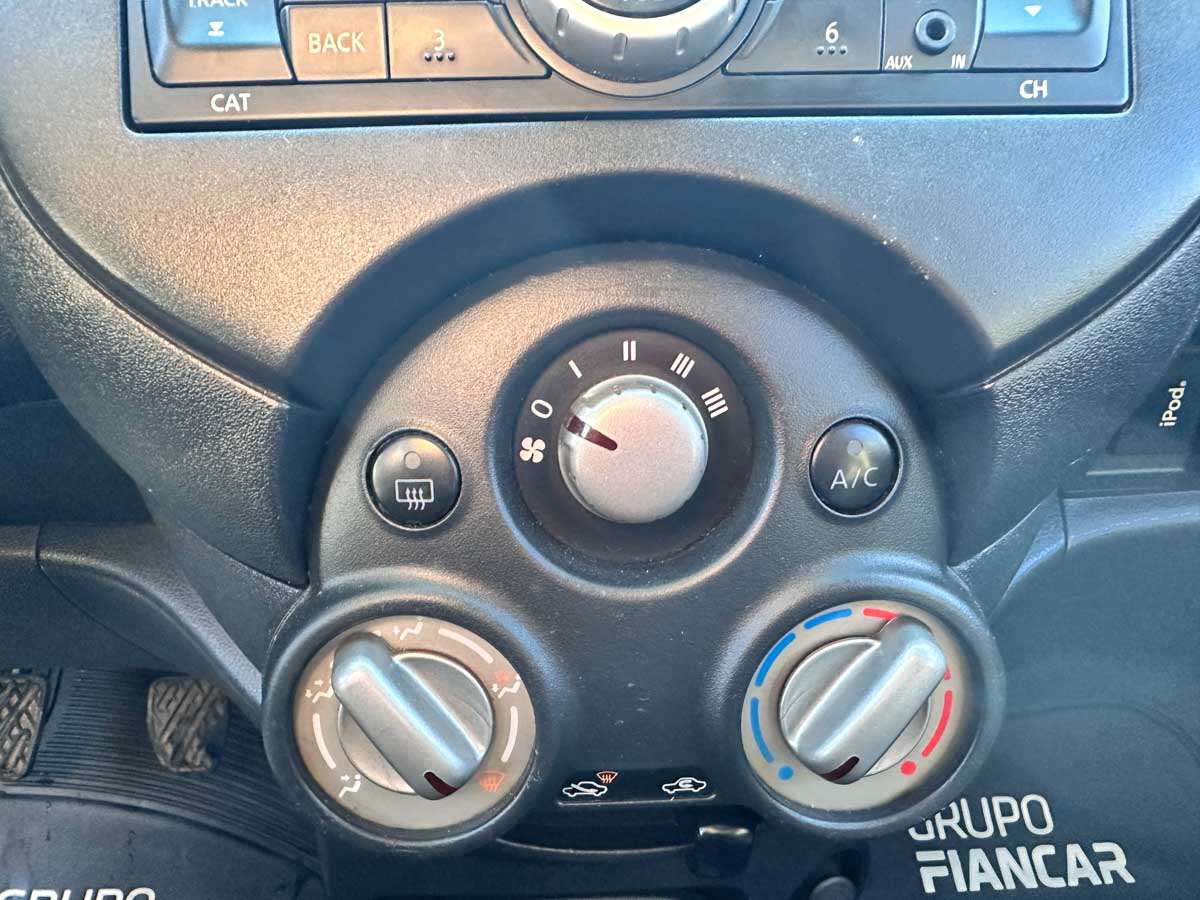 NISSAN MARCH ADVANCE EXTRA FULL MT 2013