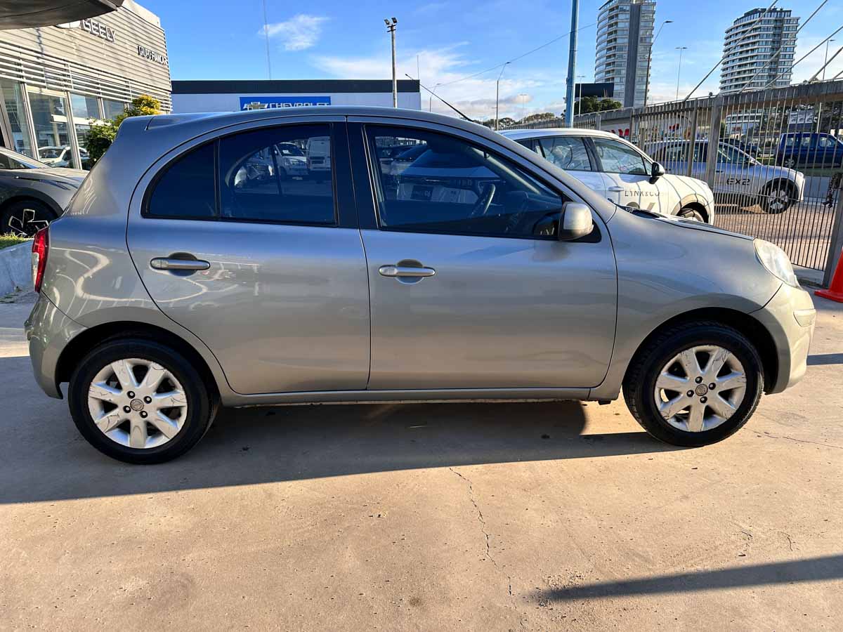 NISSAN MARCH ADVANCE EXTRA FULL MT 2013