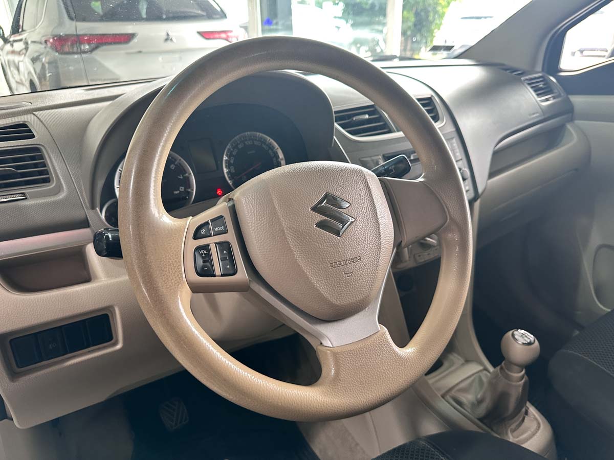 SUZUKI ERTIGA GLX 1.4 MT 7 PASAJEROS EXTRA FULL 2015